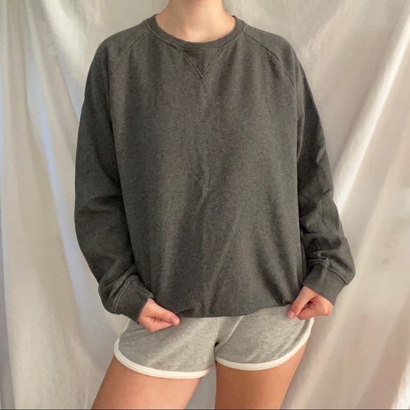 NWOT Reebok Fleece Lined Gray Crewneck - Picture 2 of 9